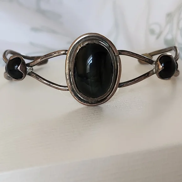 Vintage Native American Black/Blue Tigers Eye and Onyx Cuff Bracelet - Picture 1 of 12